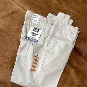 Never worn flex comfort khakis size 38,32